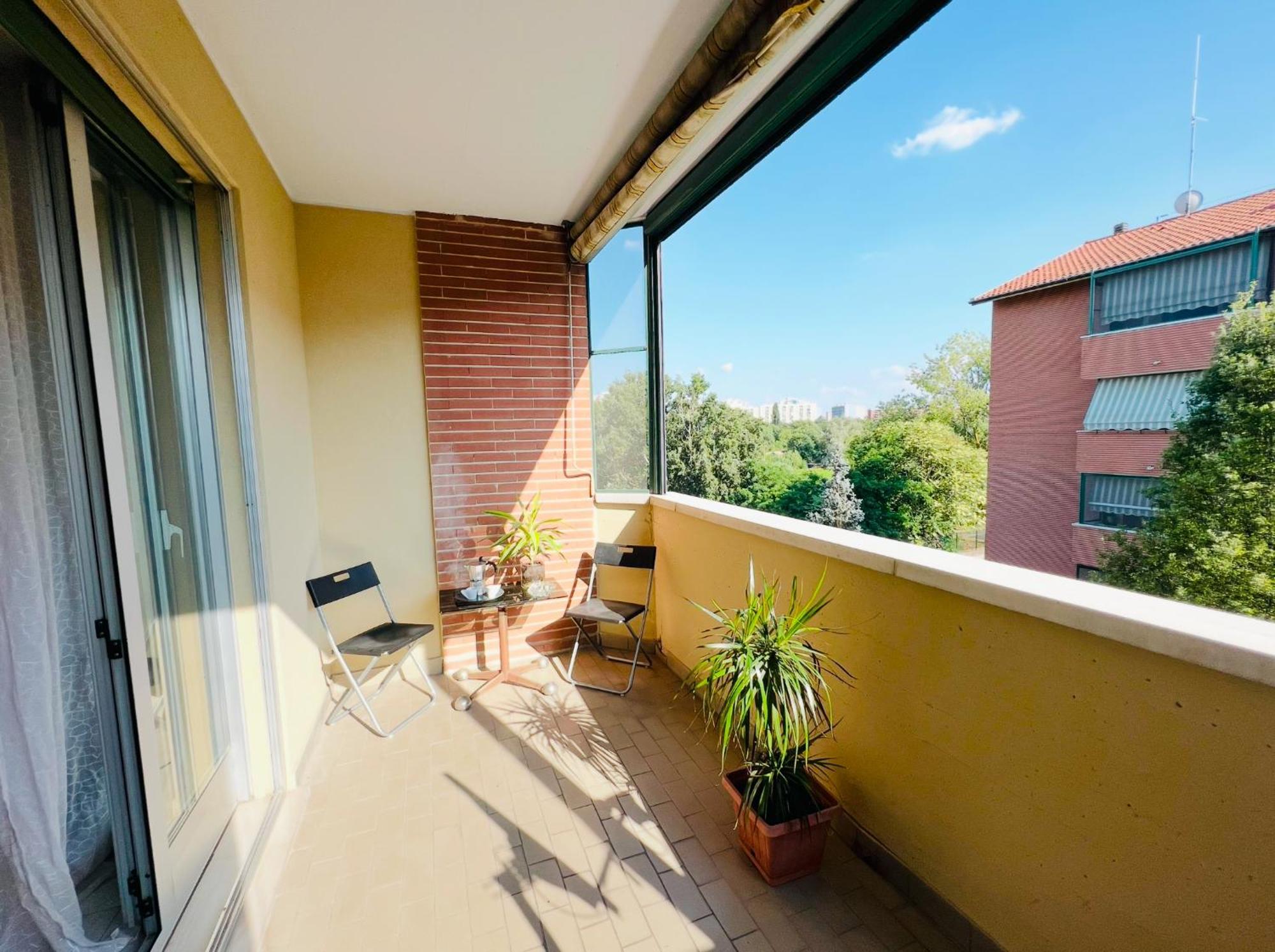 Big In Navigli District With 2 Balcony And Parking Apartment *