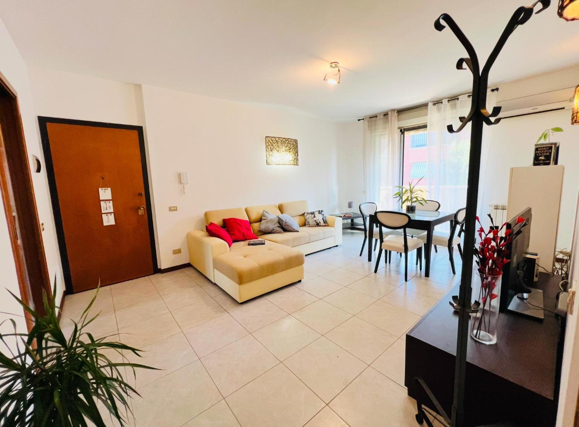 Big In Navigli District With 2 Balcony And Parking Apartment Milan