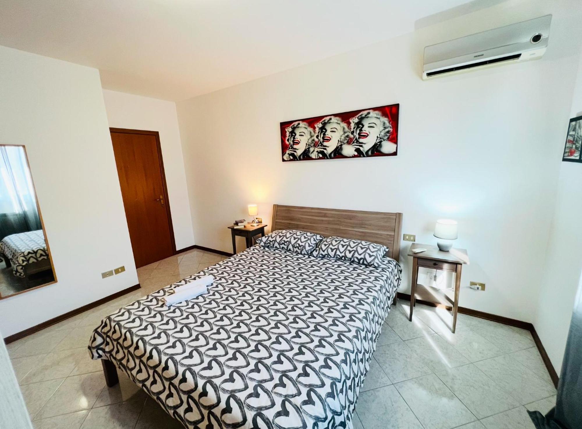 Apartment Big In Navigli District With 2 Balcony And Parking Milan